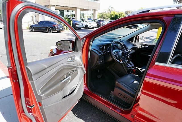 Used 2014 Red Ford Titanium image 35