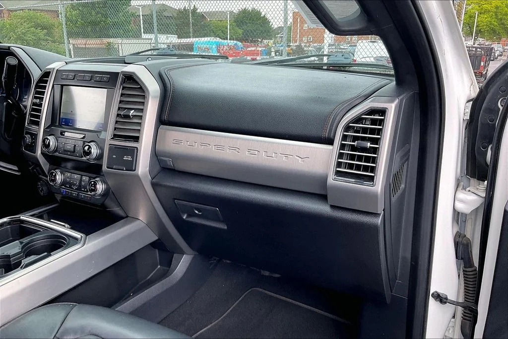 Used 2020 White Ford Platinum image 15