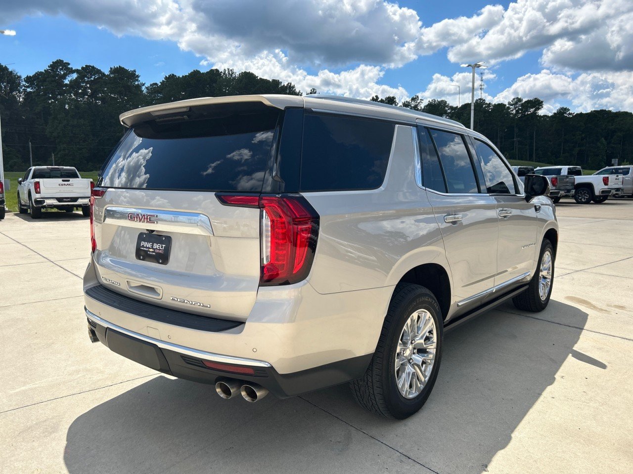 Used 2022 PEARL BEIGE METALLIC GMC Denali image 3