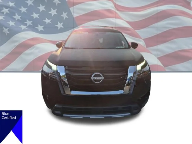 Used 2025 Black Nissan Platinum image 8