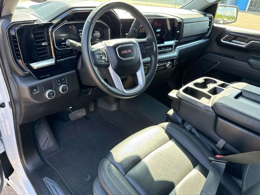 Used 2026 White GMC SLT image 26