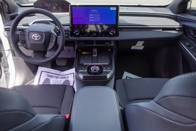 New 2026 Wind Chill Pearl <sup>1</sup> Toyota  SE image 26
