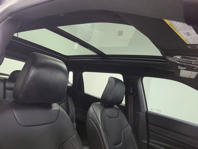Used 2022 Billet Silver Metallic Clearcoat Jeep High Altitude image 5