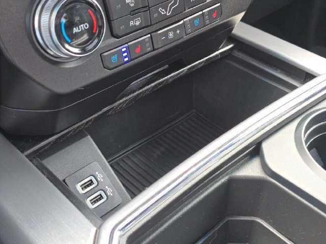 Used 2019 Race Red Ford Platinum image 35