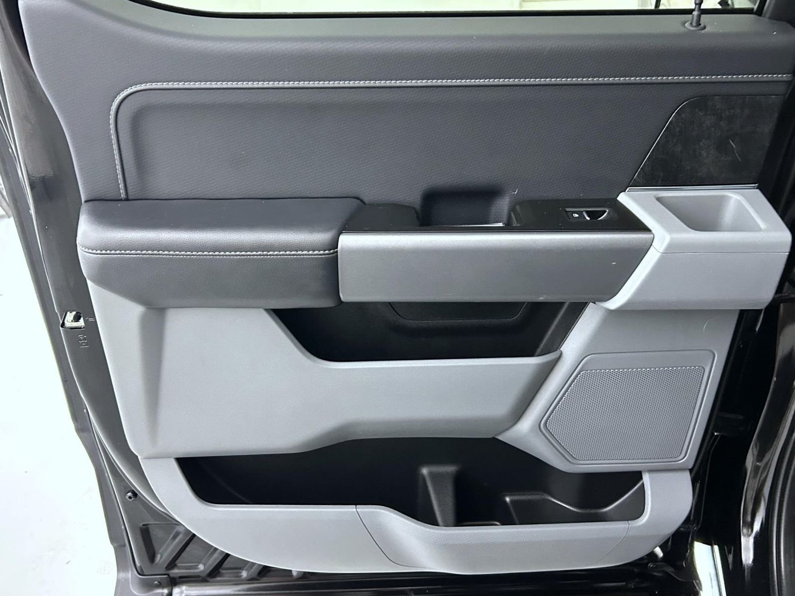 Used 2023 Black Ford XLT image 20