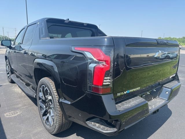 2025 Chevrolet Silverado EV RST - Photo 2