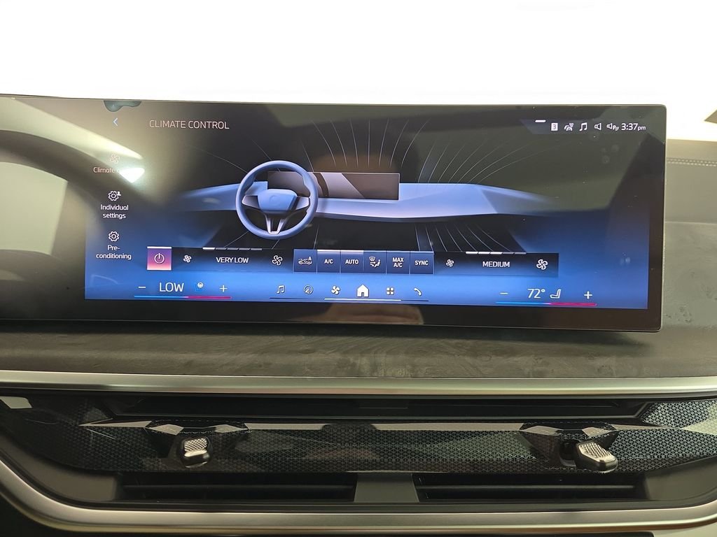 New 2026 Mineral White Metallic BMW xDrive40i image 24