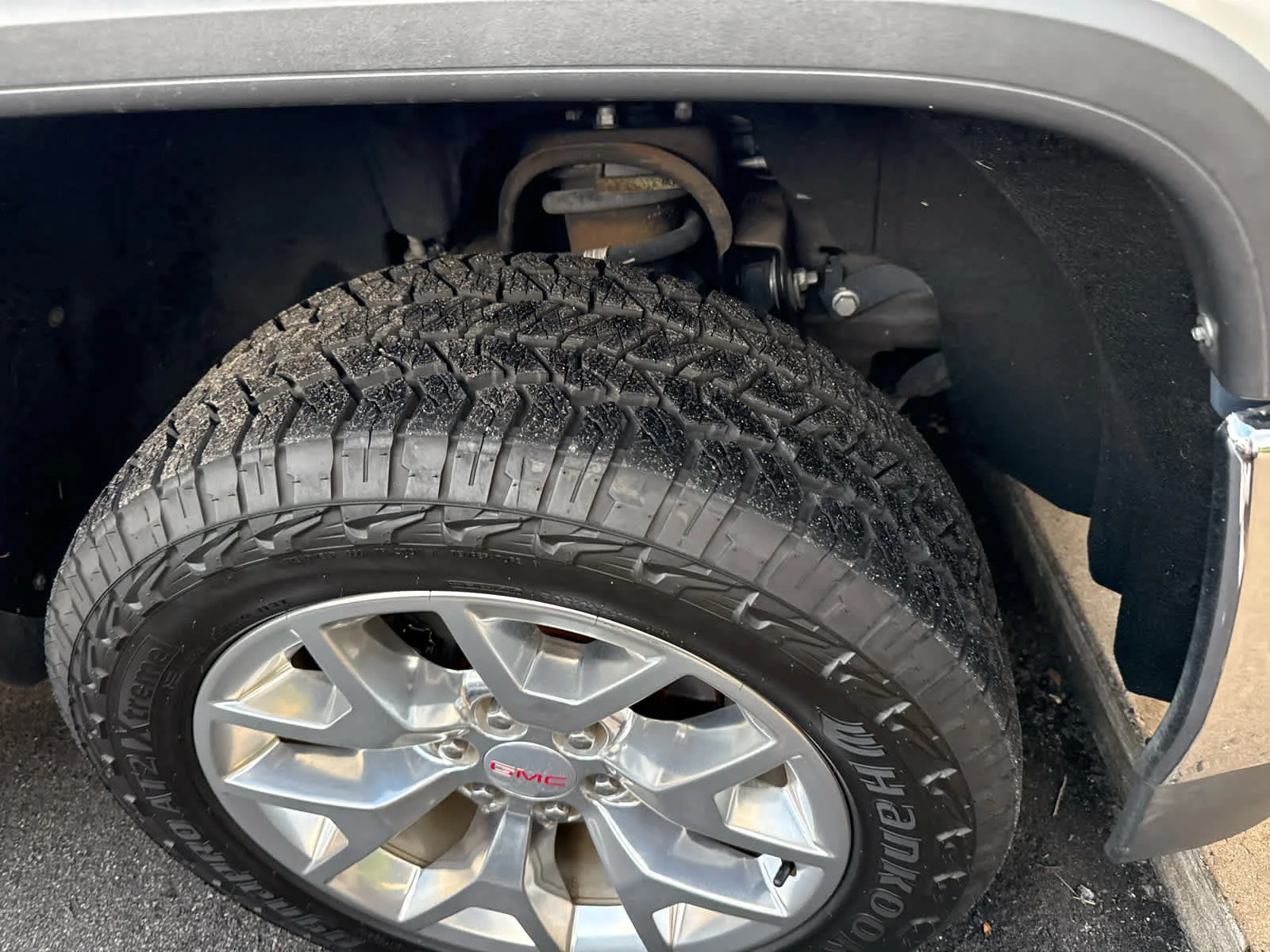 Used 2017 White Frost Tricoat GMC SLT image 2
