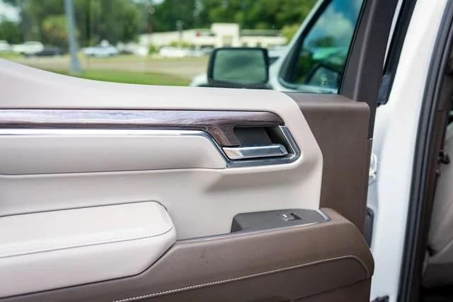 Used 2024 Summit White Chevrolet LTZ image 26