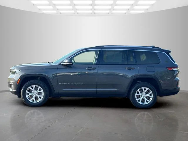 Certified Used 2022 Gray Jeep Limited image 4