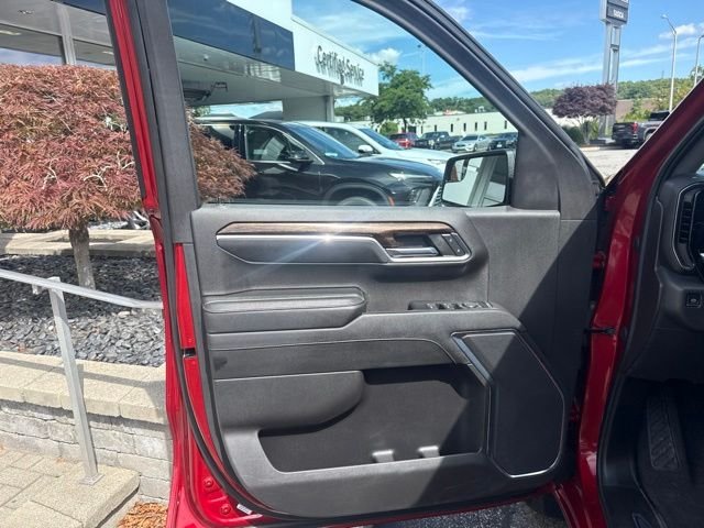 Used 2023 Red GMC Elevation image 10