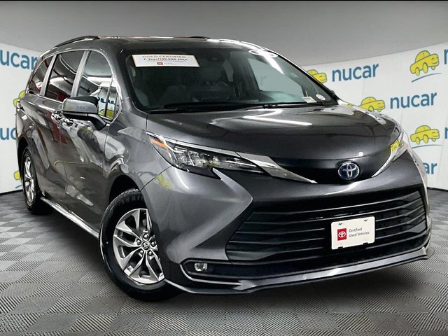 2025 Toyota Sienna XLE