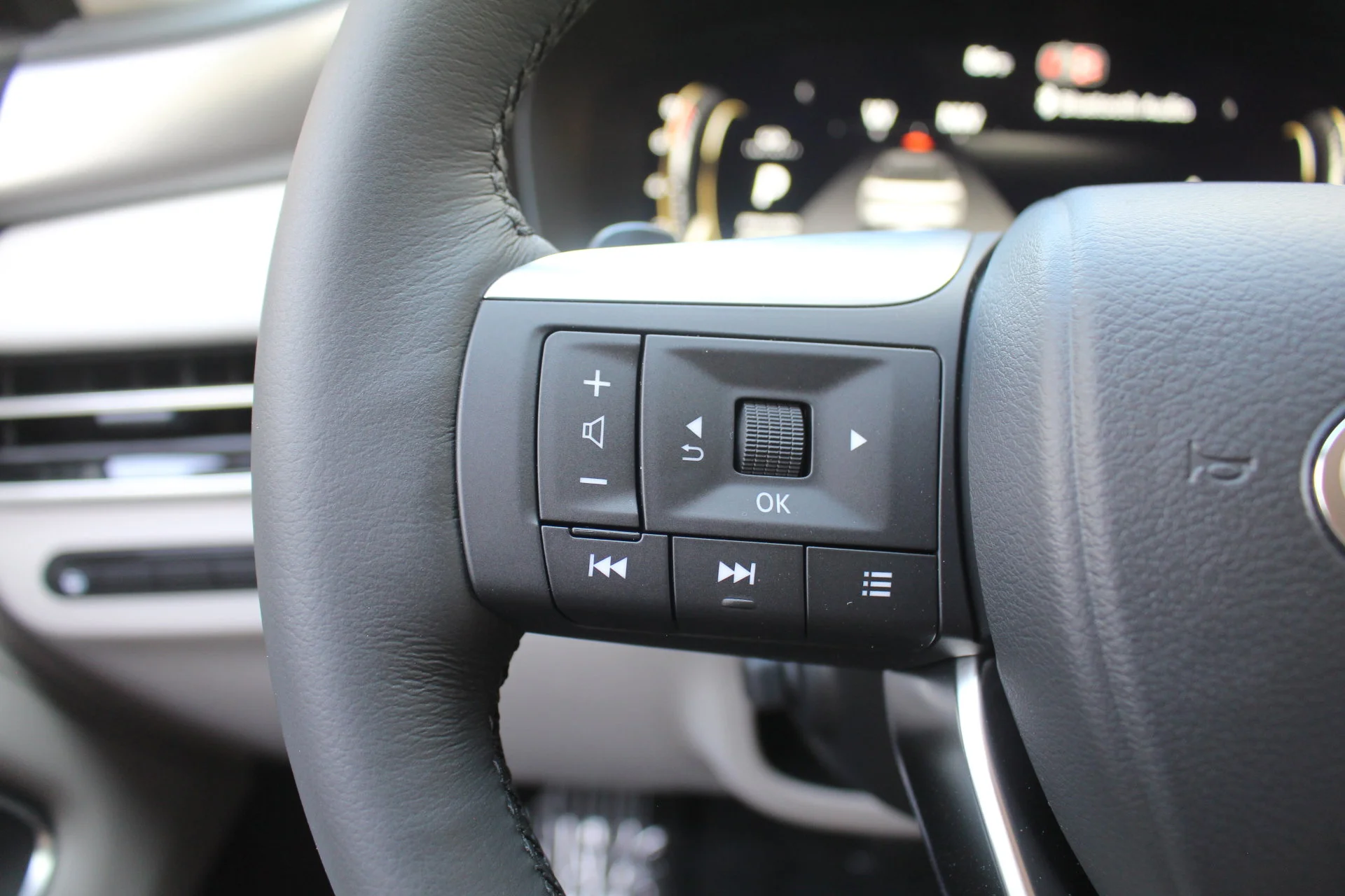 2026 INFINITI QX60 LUXE - Photo 24