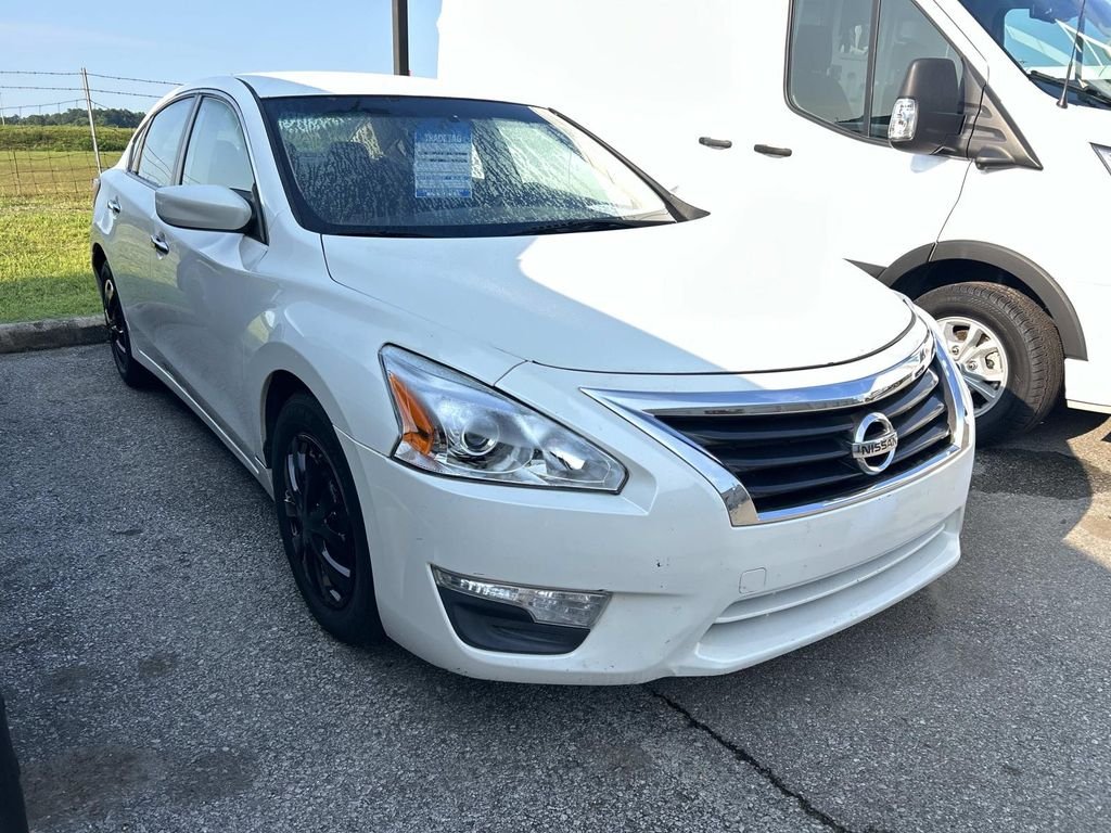 Used 2013 Pearl White Metallic Nissan 2.5 S image 2