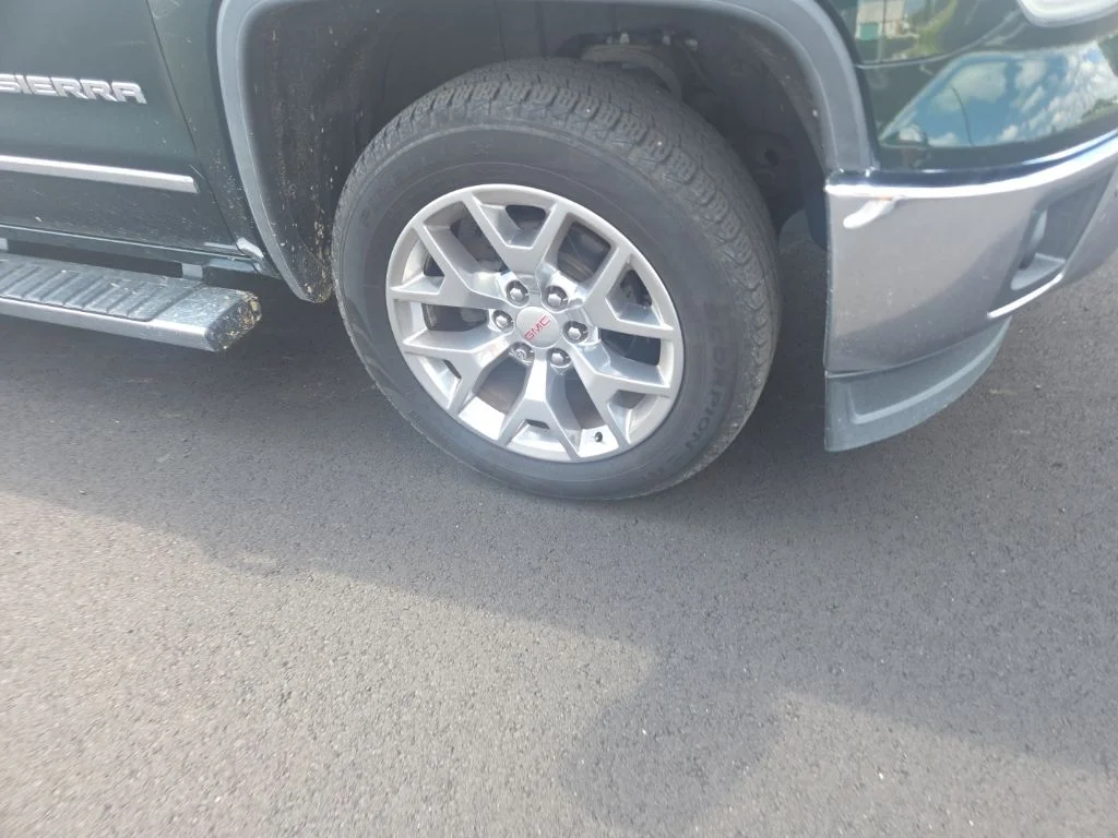 Used 2015 Green GMC SLT image 26