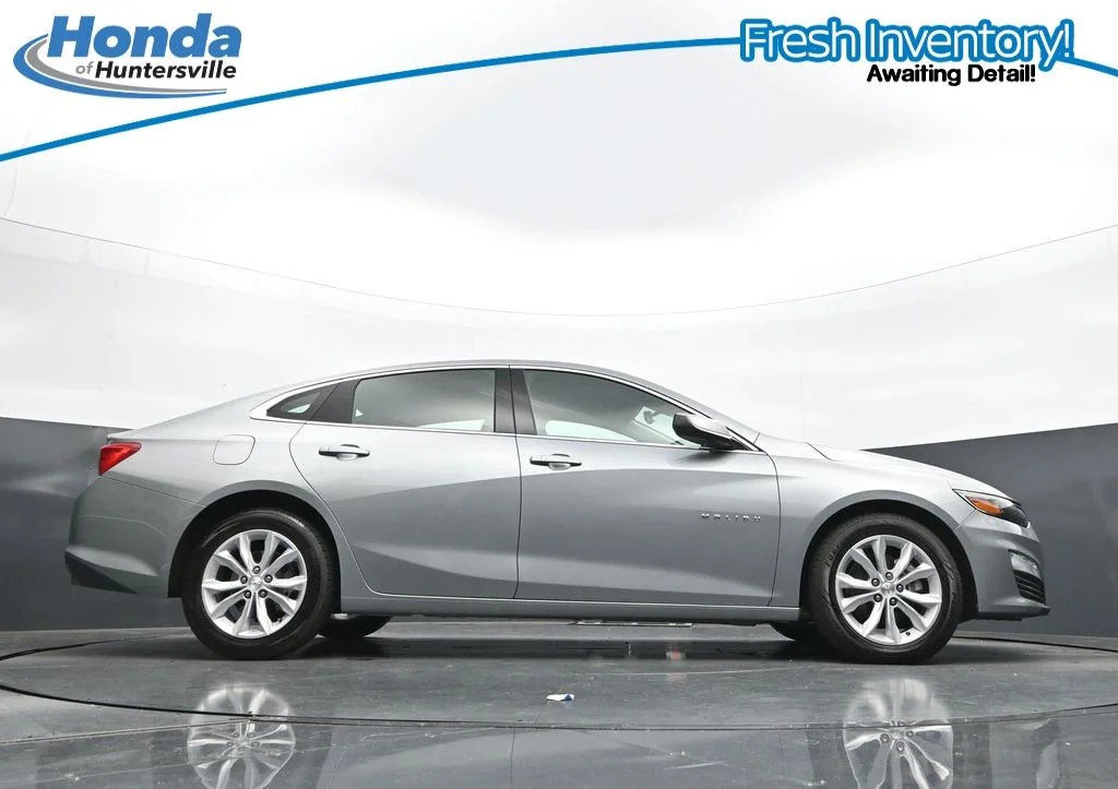 Used 2025 Sterling Gray Metallic Chevrolet LT image 35