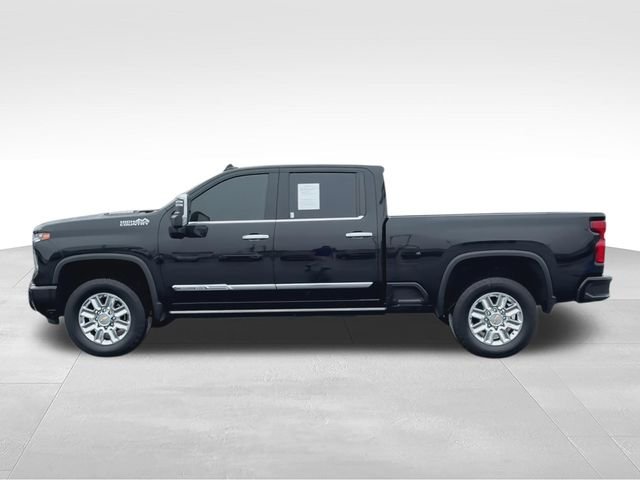 Used 2024 Black Chevrolet High Country image 5
