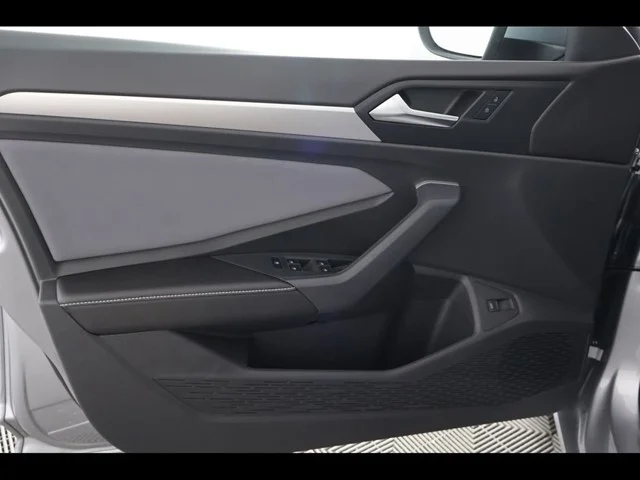 2025 Volkswagen Jetta SE - Photo 29
