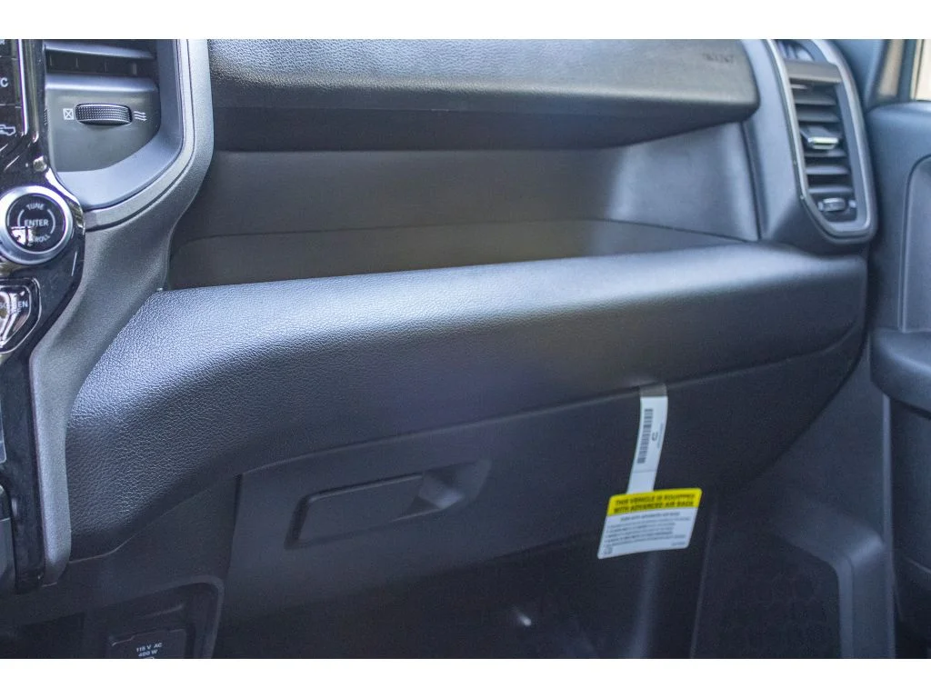 New 2026 Granite Crystal Metallic Clearcoat Ram Tradesman image 54