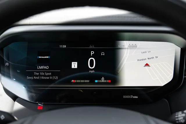 New 2026 Fuji White Land Rover Dynamic SE image 22