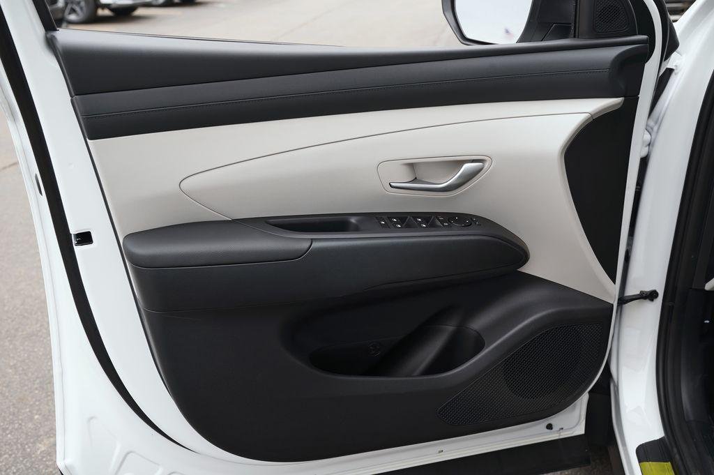 New 2026 Creamy White Pearl Hyundai Blue SE image 8