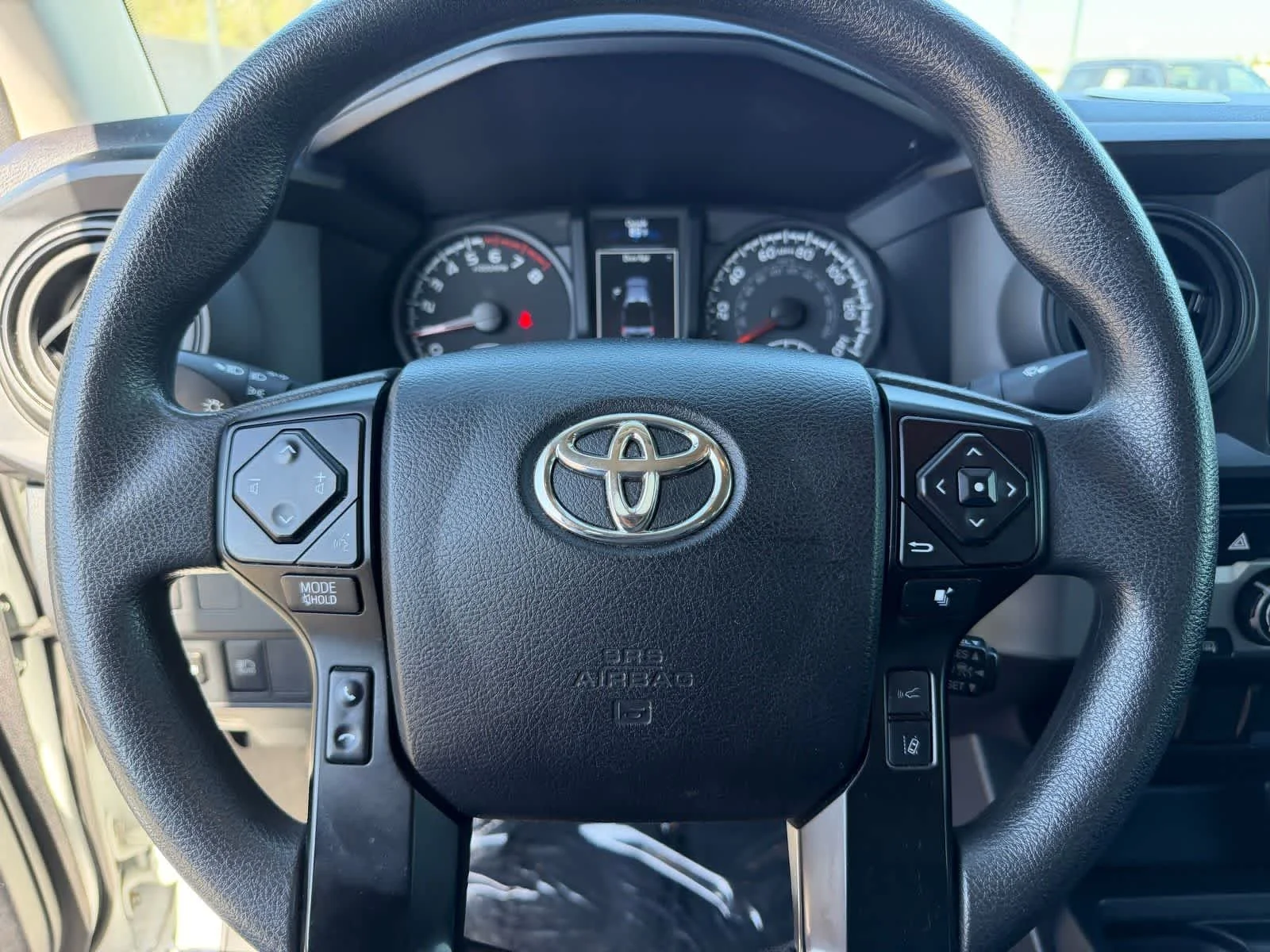 Used 2022 White Toyota SR image 18