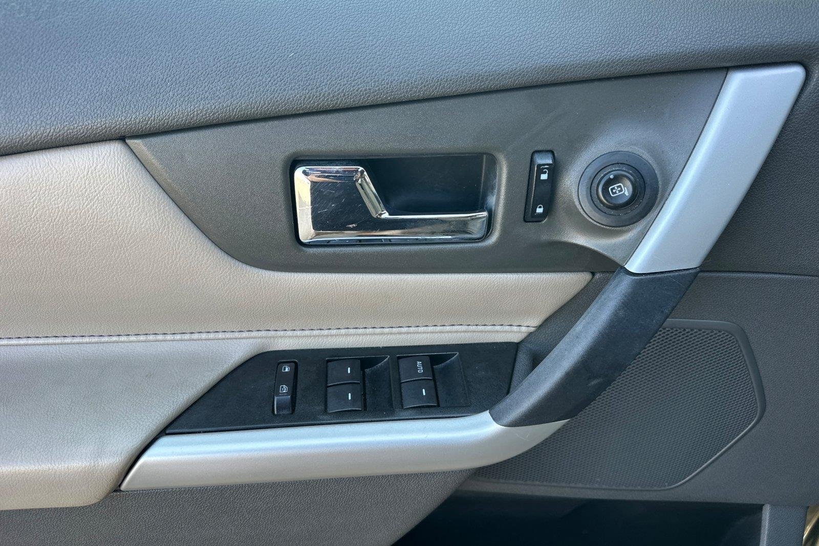 Used 2013 Ginger Ale Metallic Ford SEL image 10