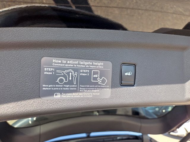 Used 2021 Black INFINITI Sensory image 18