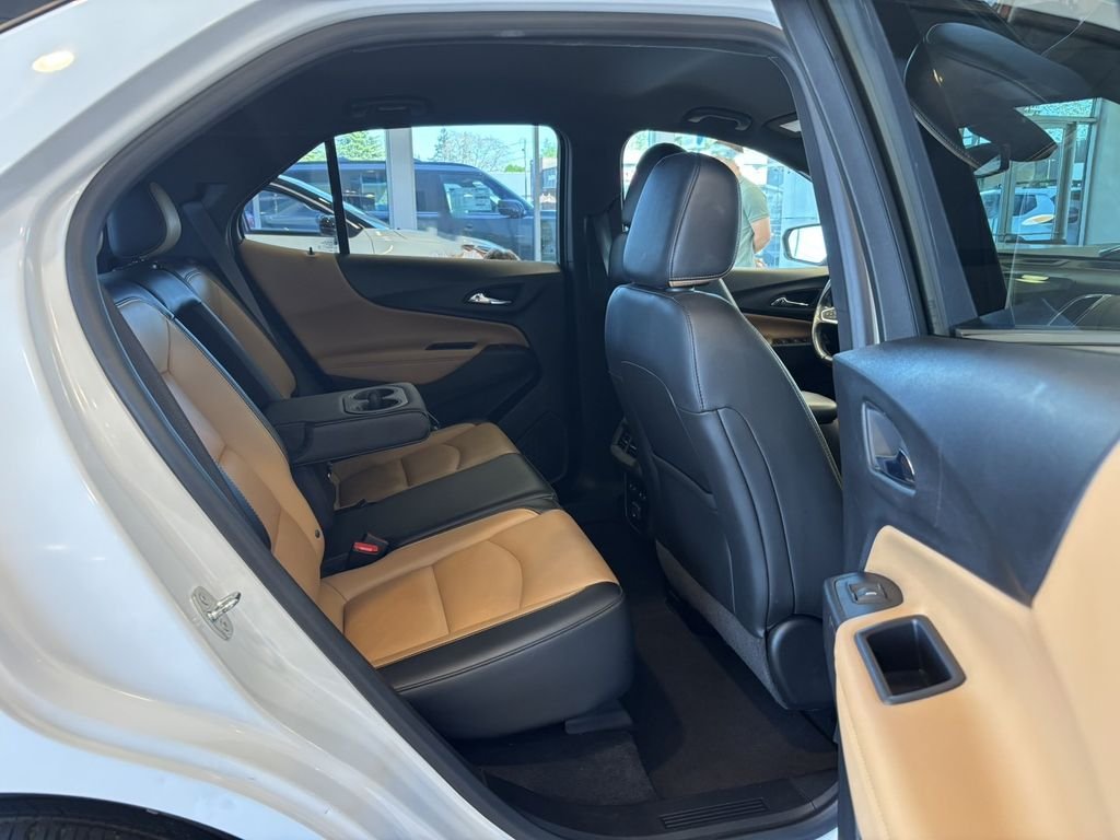 Used 2021 Summit White Chevrolet Premier image 23