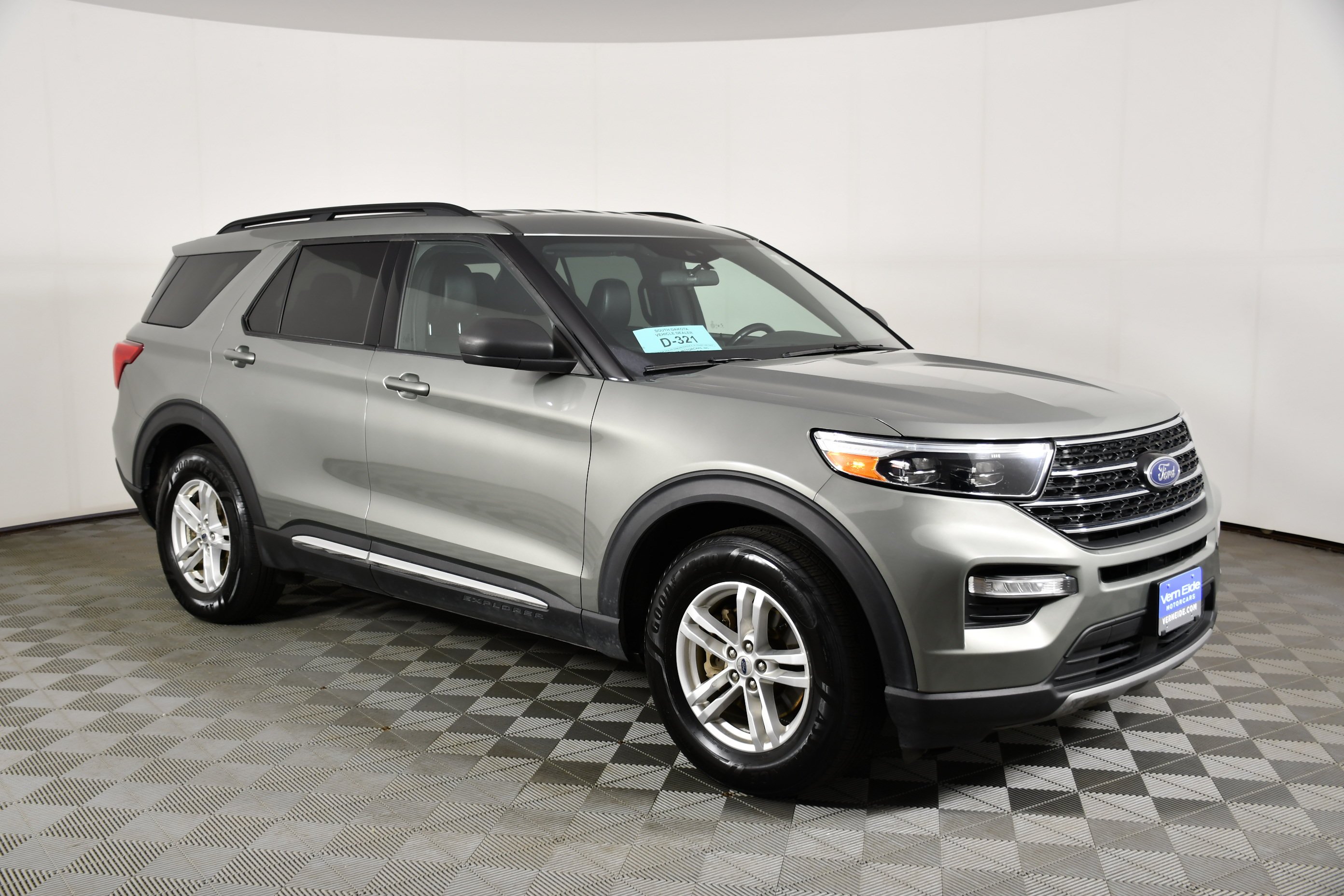Used 2020 Silver Spruce Metallic Ford XLT image 4