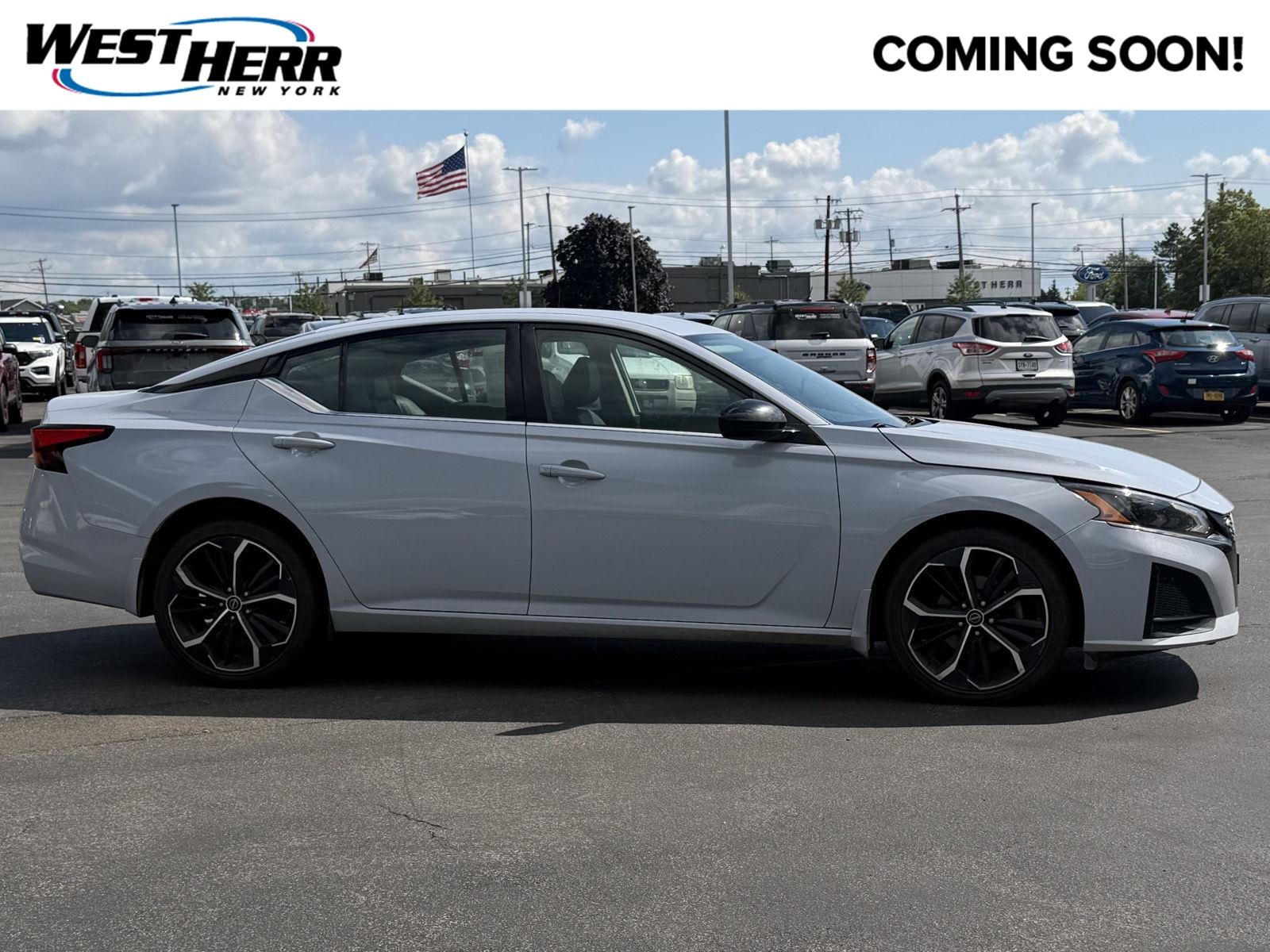Used 2023 Gray Sky Pearl Nissan 2.5 SR image 1