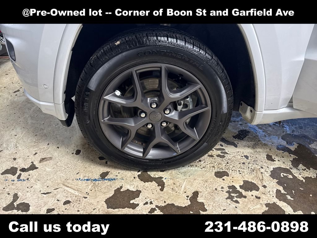 Used 2021 White Jeep 80th Anniversary Edition image 13