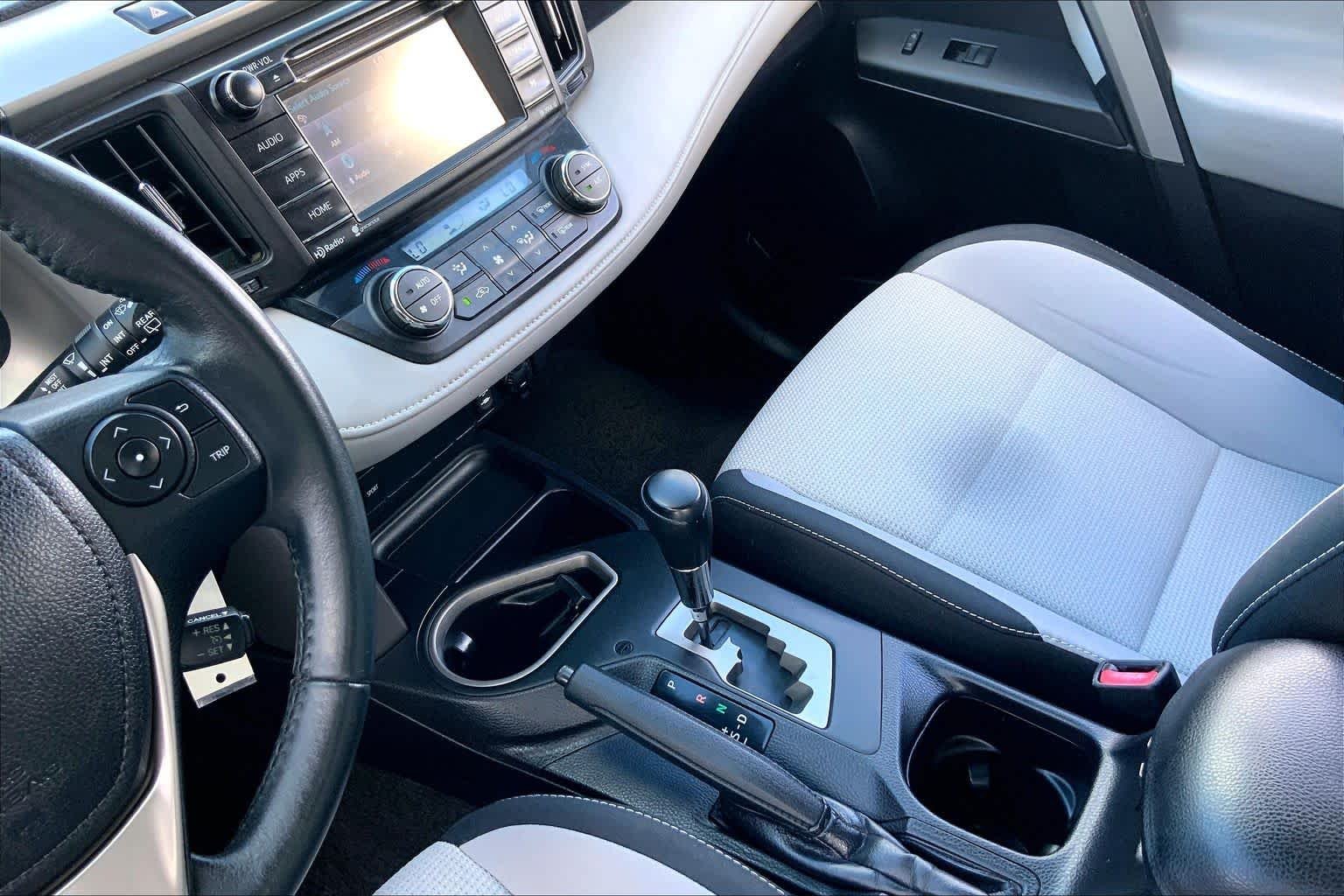 Used 2016 Silver Sky Metallic Toyota XLE image 16