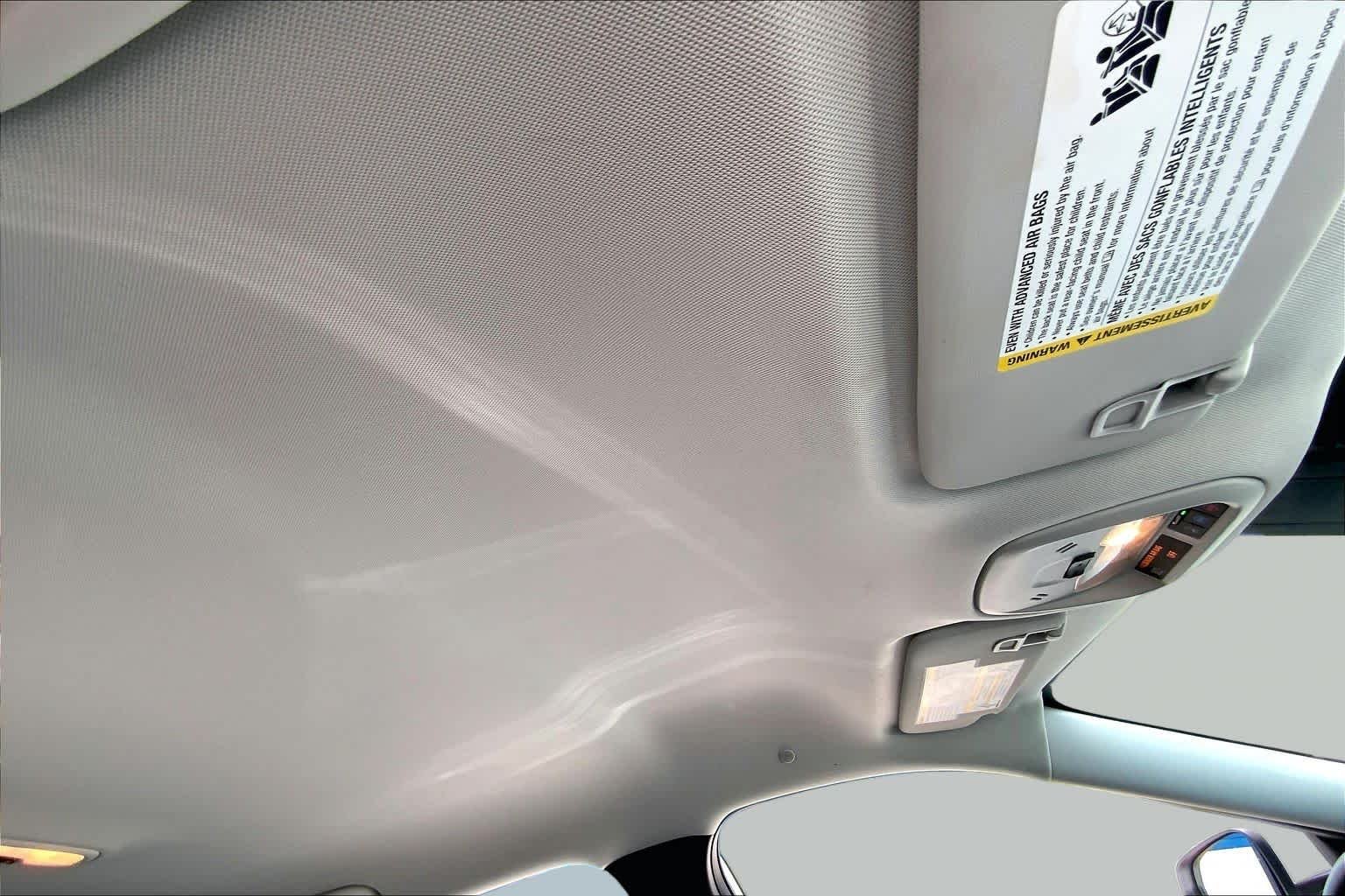Used 2025 Summit White Chevrolet LT image 14