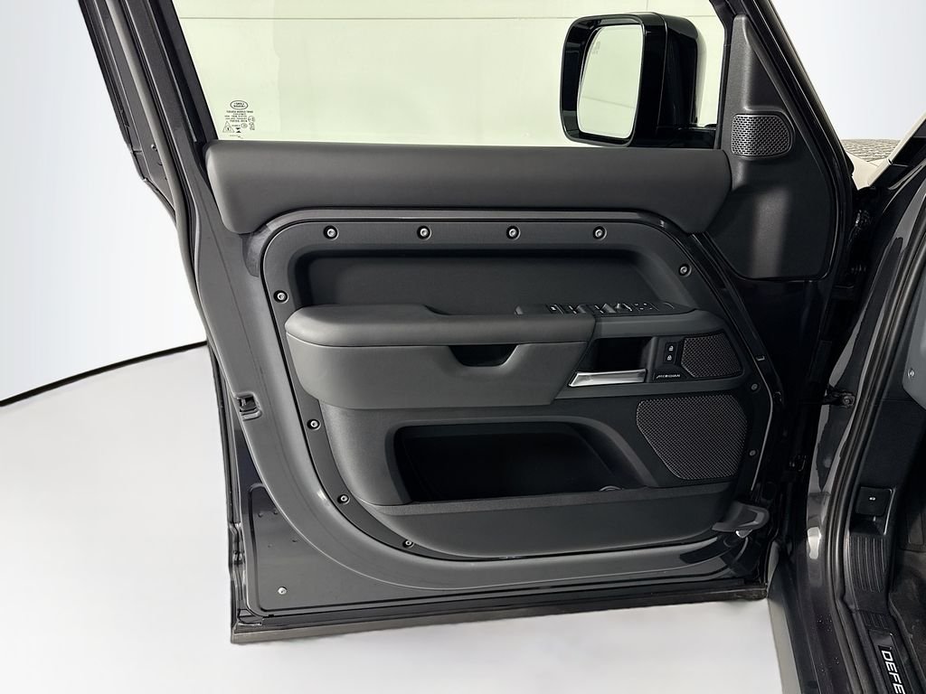 Used 2024 Carpathian Grey Premium Metallic Land Rover X image 24