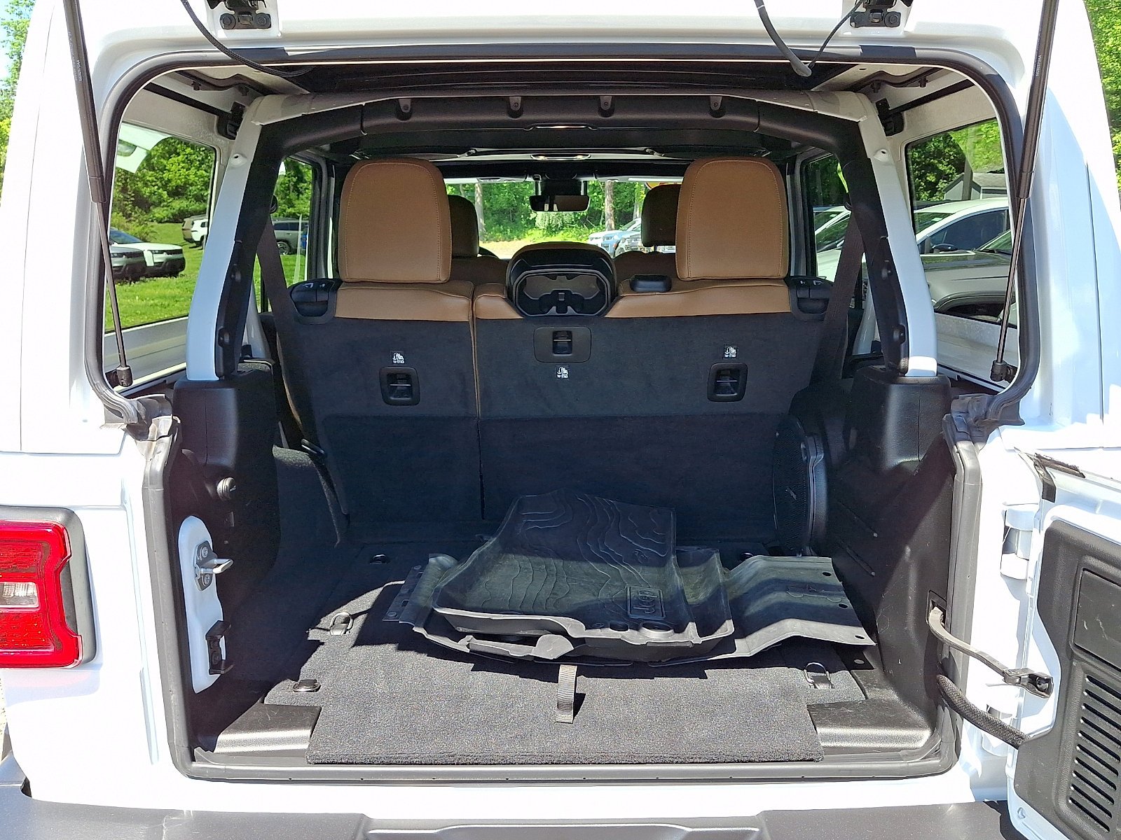 Certified Used 2023 Bright White Clearcoat Jeep Sahara image 29