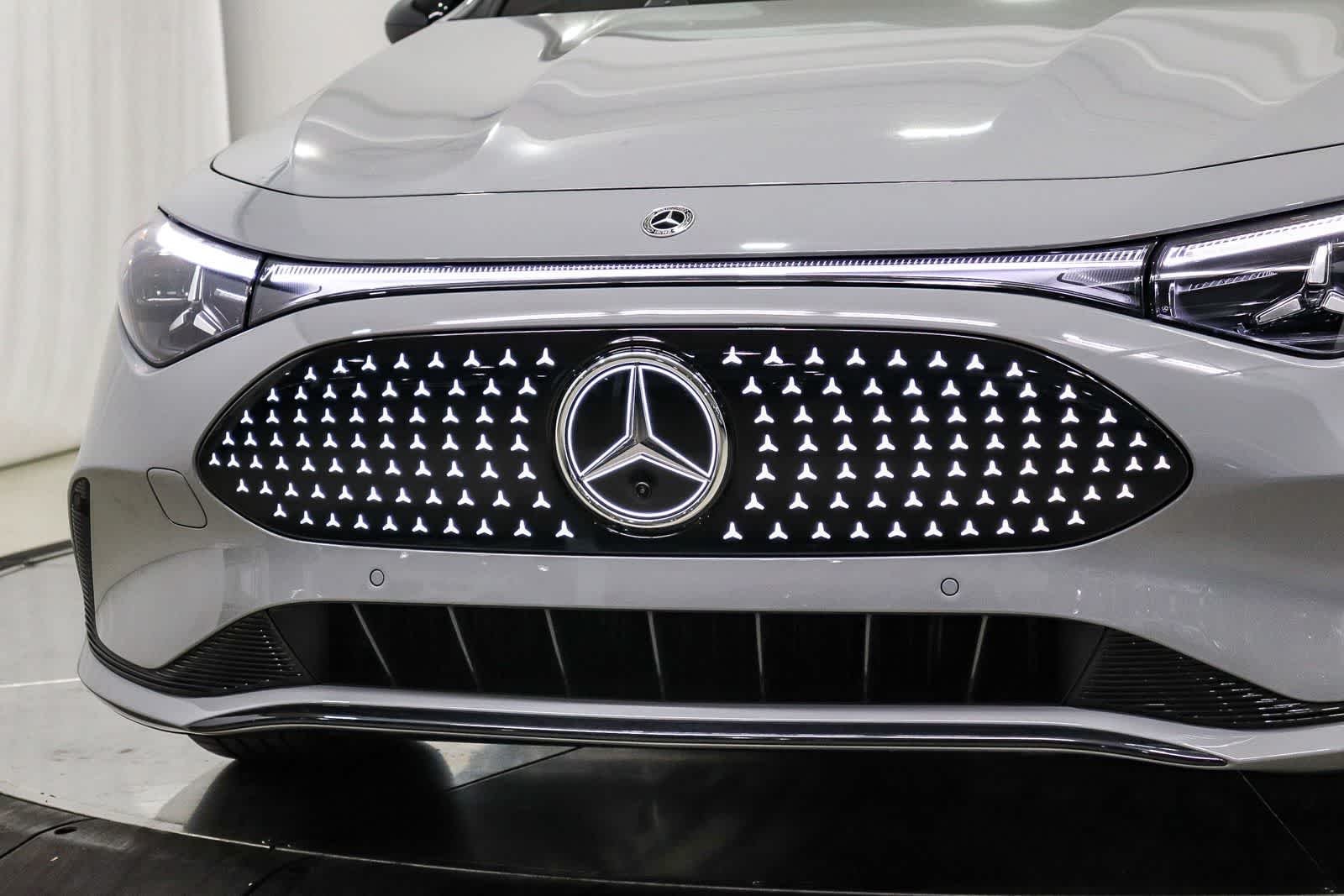 New 2027 MANUFAKTUR Alpine Grey Mercedes-Benz CLA 250+ Electric image 8