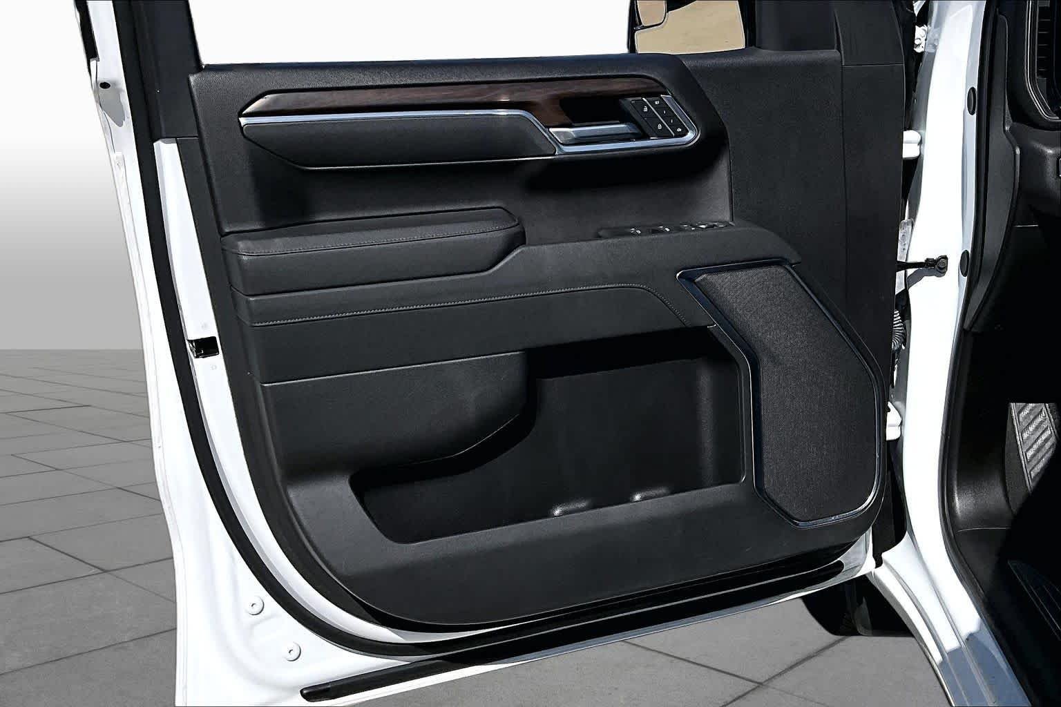 Used 2026 Summit White GMC SLT image 7