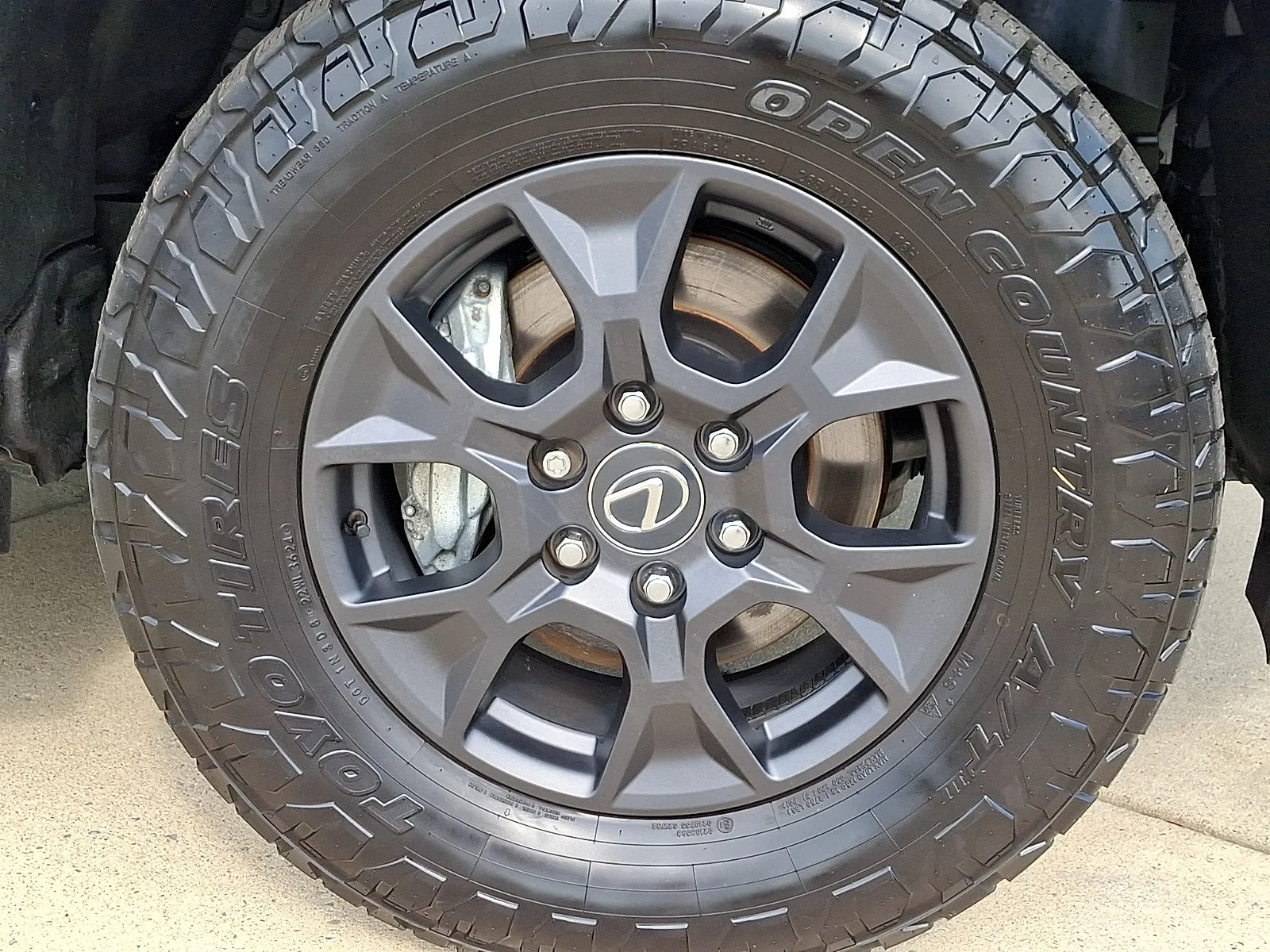 Used 2024 ATOMIC SILVER (1J7) / BLA Lexus  image 8