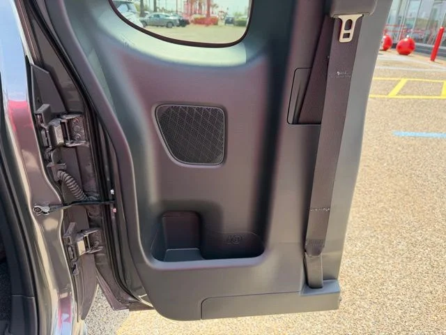 2025 Nissan Frontier SV - Photo 12