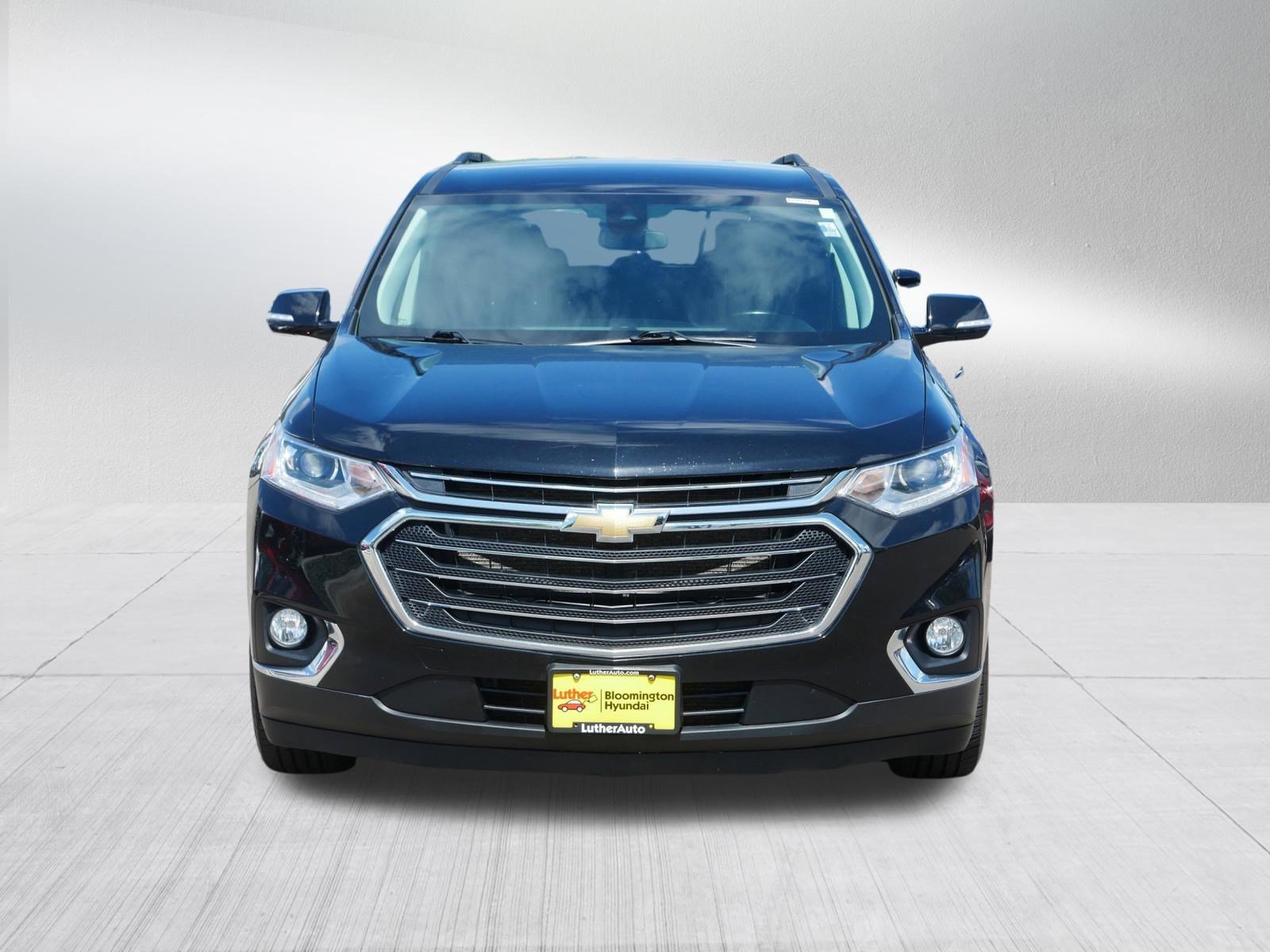 Used 2020 Chevrolet Traverse 1LT with VIN 1GNEVGKW7LJ321167 for sale in Bloomington, Minnesota