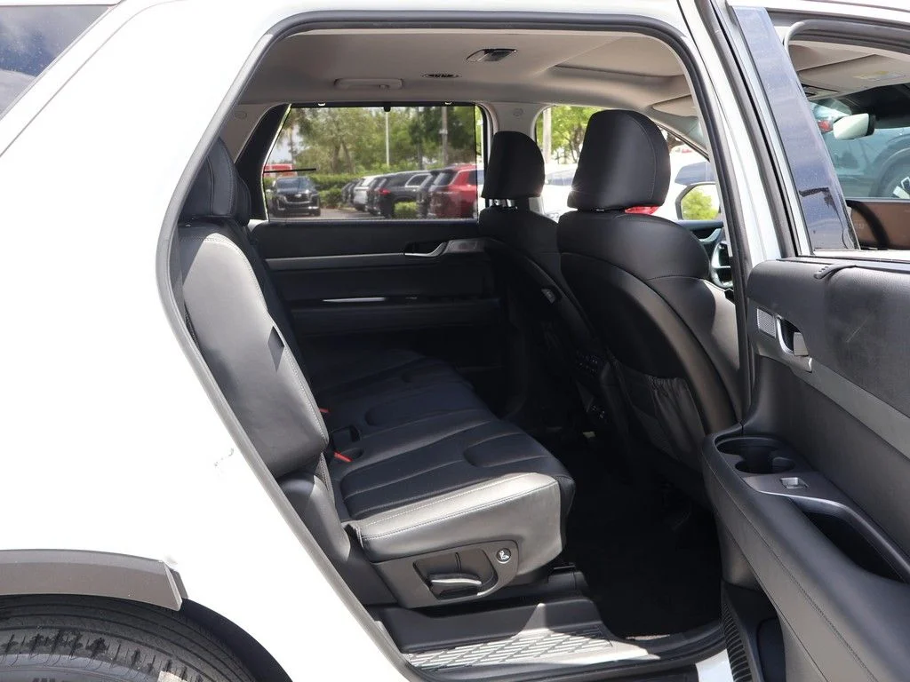 Used 2024 White Hyundai SEL image 37