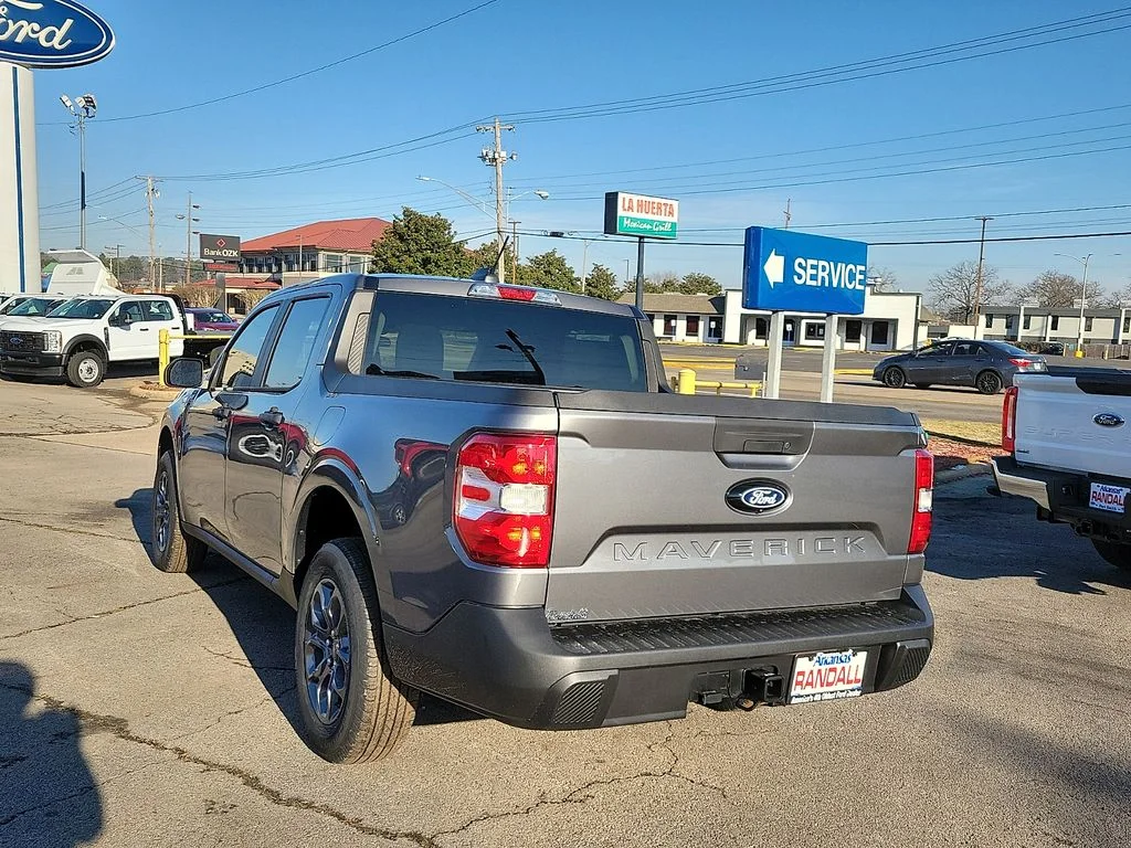 New 2026 Carbonized Gray Metallic Ford XLT image 4