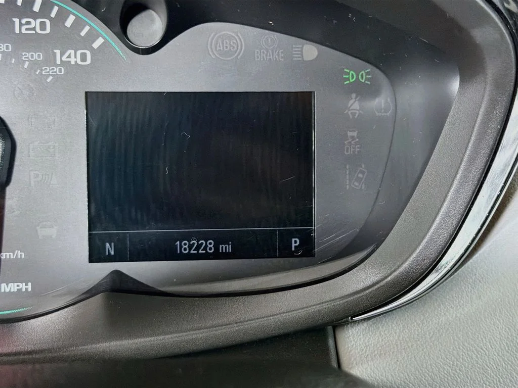 Used 2022 Gray Chevrolet LT image 14