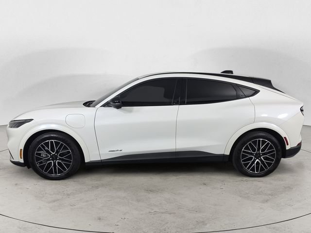 Used 2025 White Metallic Ford Premium image 8
