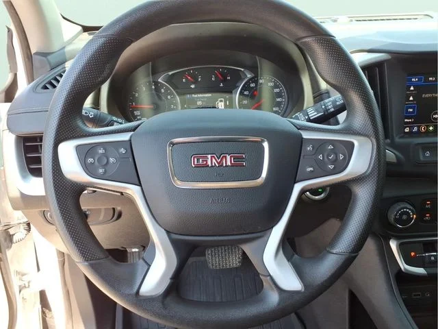 Used 2023 White GMC SLE image 22