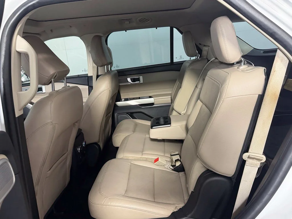 Used 2021 White Ford Limited image 11