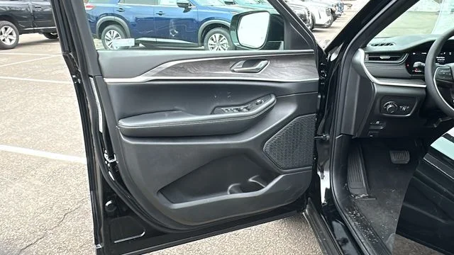 2026 Jeep Grand Cherokee Laredo - Photo 8