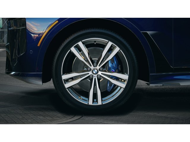 New 2027 Tanzanite Blue II Metallic BMW M60i image 7