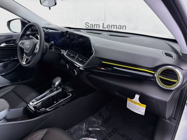 New 2026 Summit White Chevrolet ACTIV image 30